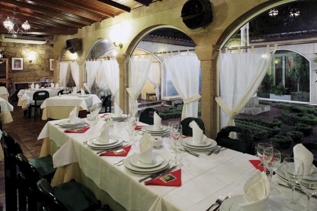FOTO COMEDOR CLAUSTRO