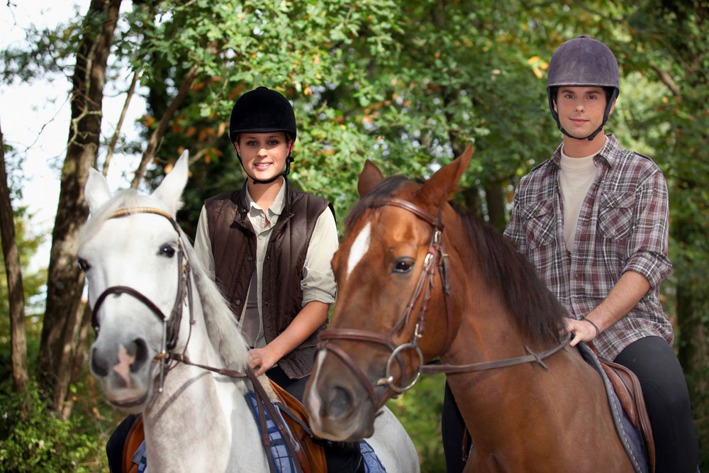 Paseo a caballo por los alrededores de Brión